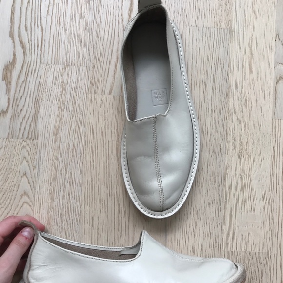 Vayarta leather slip-on shoes - Picture 3 of 3